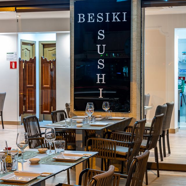 Besiki Sushi Palmanova instalaciones